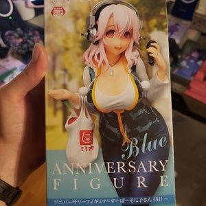 Super sonico blue anniversary figure